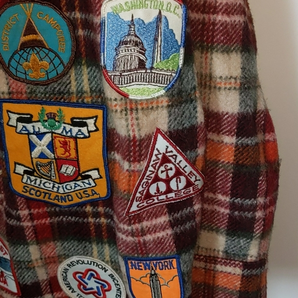 JCPenney Towncraft L Vintage Disney Boyscouts Hiking Etc Patches Hipster Shacket - Picture 10 of 13